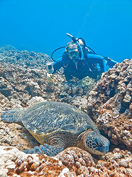 Ursula poses with Hoa